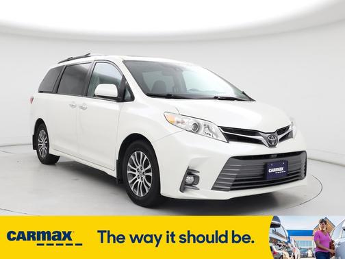 2018 Toyota Sienna XLE