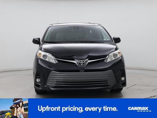 Black 2018 Toyota Sienna XLE