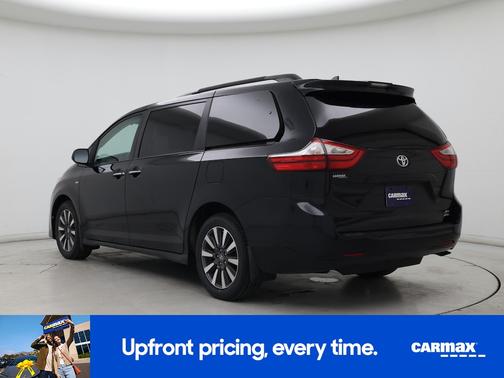 Black 2018 Toyota Sienna XLE