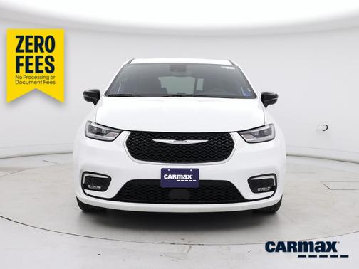White 2025 Chrysler Pacifica Select