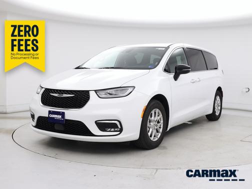 White 2025 Chrysler Pacifica Select