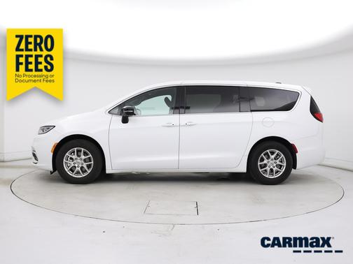 White 2025 Chrysler Pacifica Select