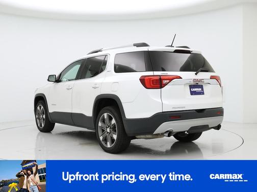 White 2017 GMC Acadia SLT