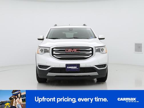 White 2017 GMC Acadia SLT