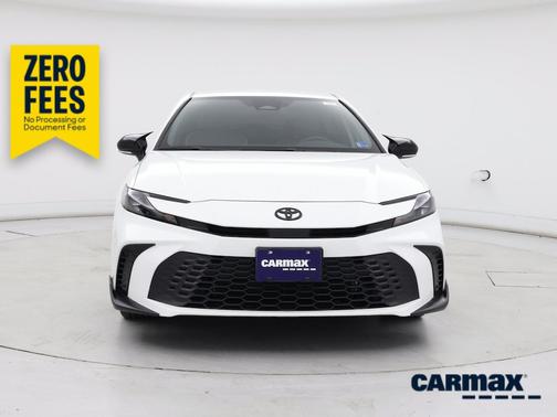 White 2025 Toyota Camry SE