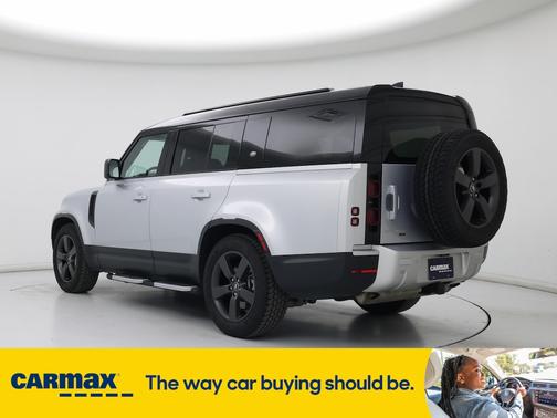 2023 Land Rover Defender 130 SE