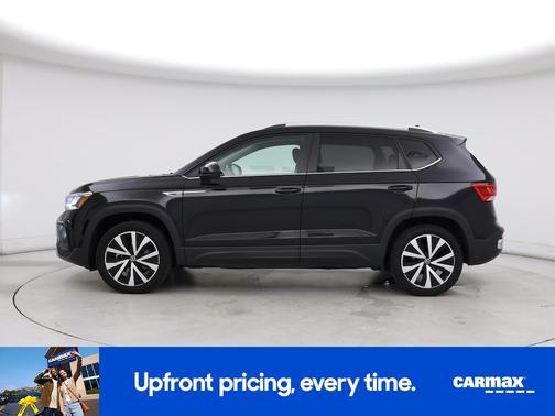 Black 2024 Volkswagen Taos SE