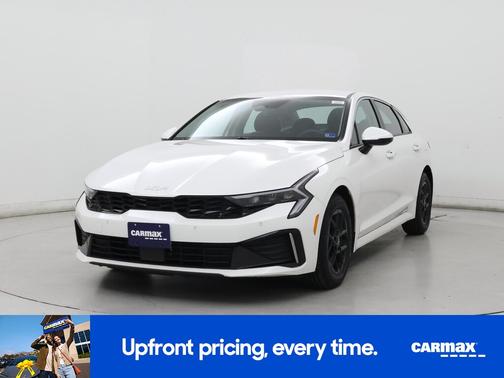 White 2025 Kia K5 LXS