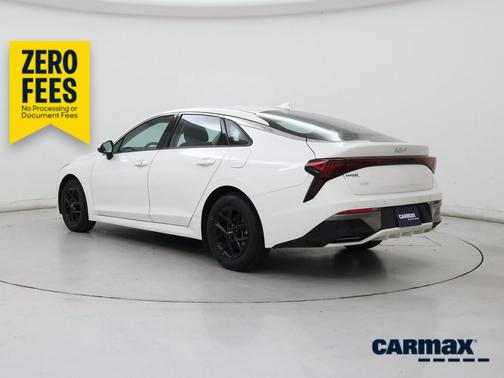 White 2025 Kia K5 LXS