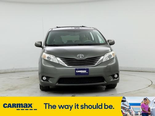 2013 Toyota Sienna XLE