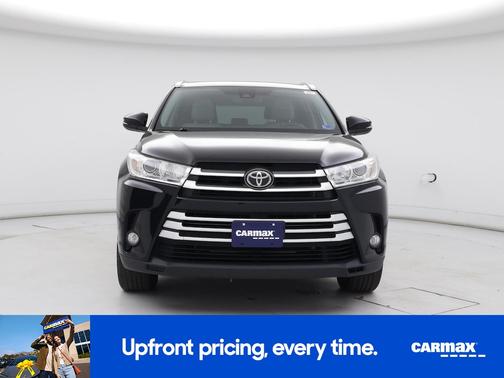 Black 2019 Toyota Highlander XLE