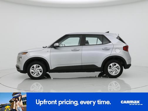 2022 Hyundai VENUE SE