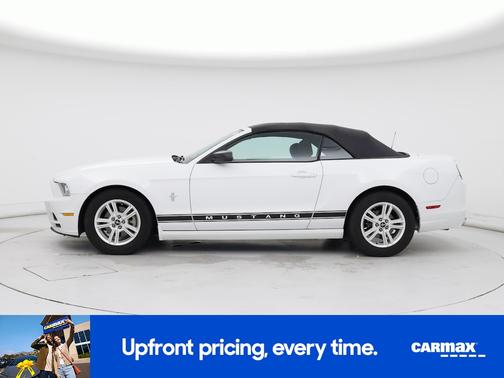 White 2014 Ford Mustang