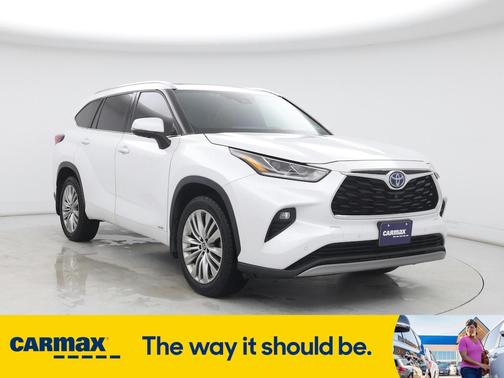 2022 Toyota Highlander Hybrid Platinum