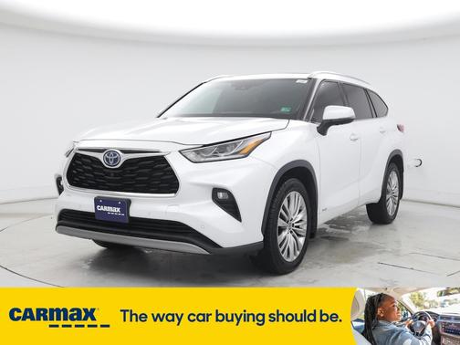 2022 Toyota Highlander Hybrid Platinum