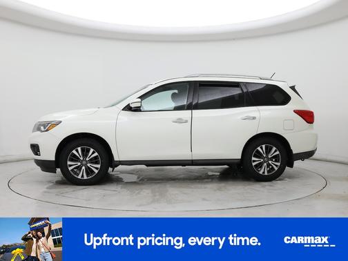 2017 Nissan Pathfinder SV