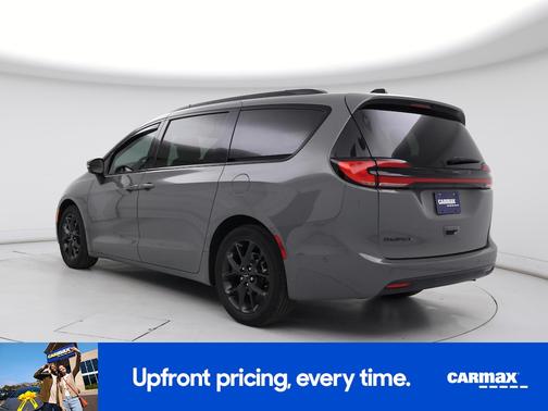 Gray 2023 Chrysler Pacifica Touring L