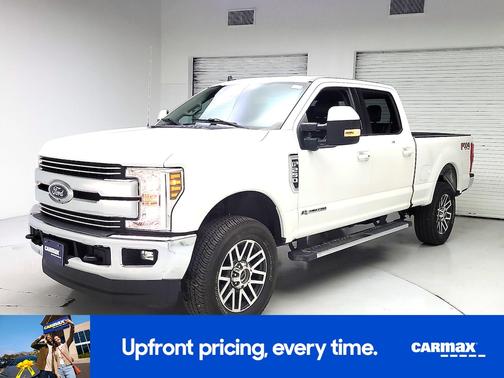 White 2019 Ford F-250 Lariat