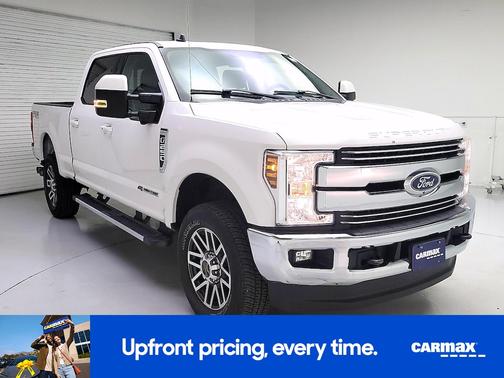 White 2019 Ford F-250 Lariat