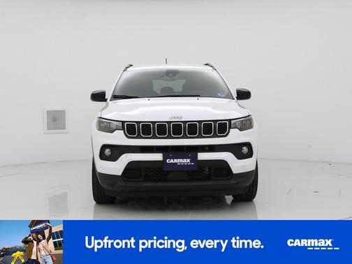 White 2024 Jeep Compass Latitude