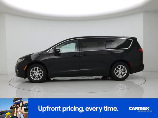 Black 2023 Chrysler Pacifica Touring L