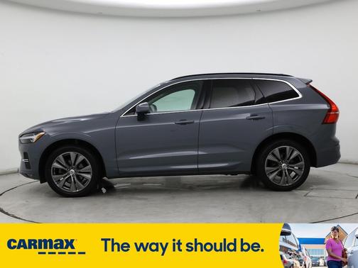 2022 Volvo XC60 B5 Momentum