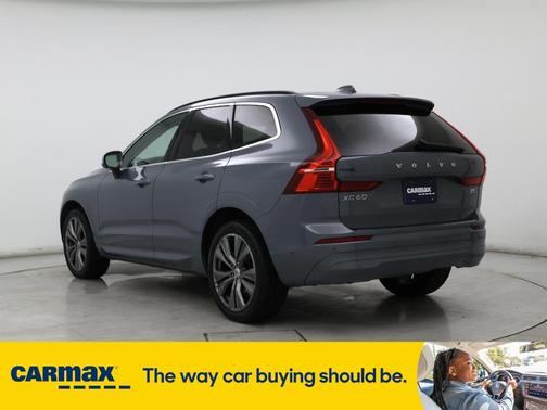 2022 Volvo XC60 B5 Momentum