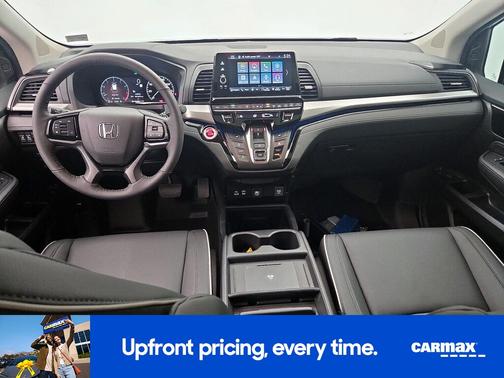 White 2025 Honda Odyssey Touring