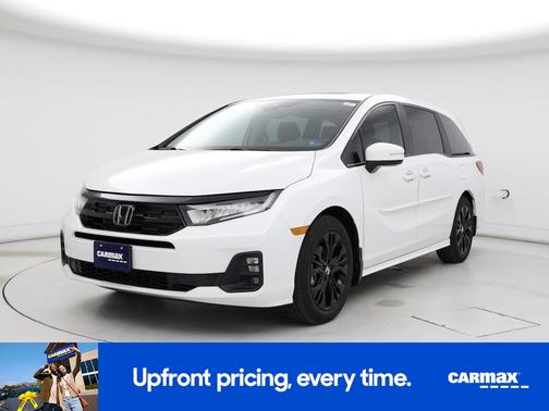 White 2025 Honda Odyssey Touring