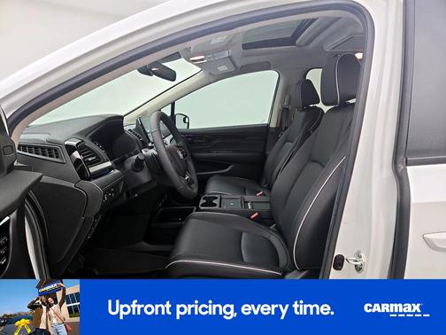 White 2025 Honda Odyssey Touring