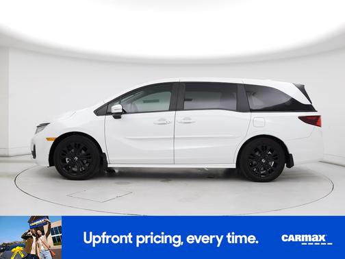 White 2025 Honda Odyssey Touring