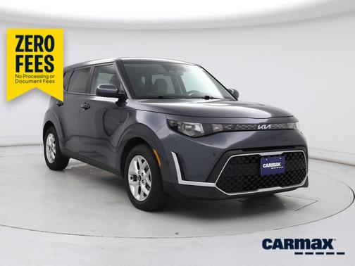 Gray 2024 Kia Soul LX