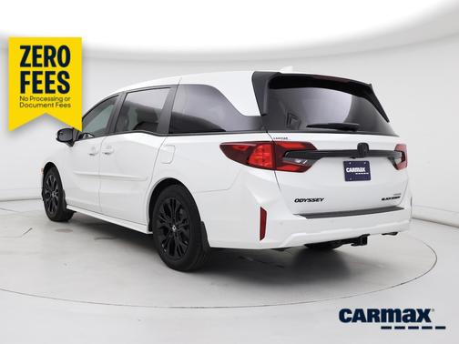 White 2025 Honda Odyssey Touring