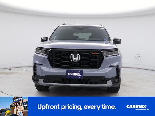 Gray 2025 Honda Pilot Trailsport