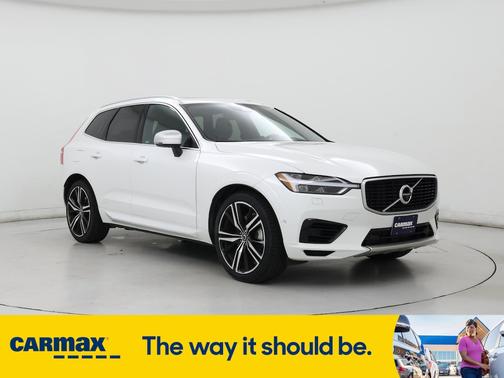 2019 Volvo XC60 Recharge Plug-In Hybrid T8 R-Design