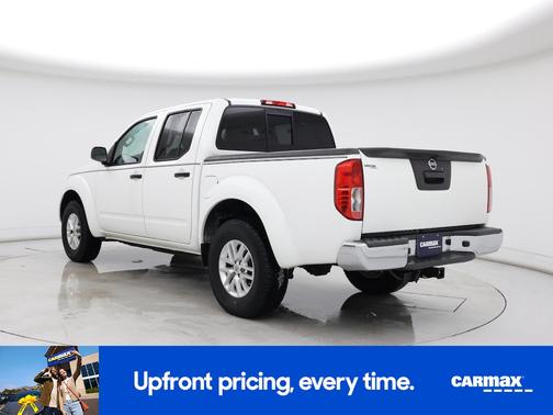 White 2015 Nissan Frontier SV