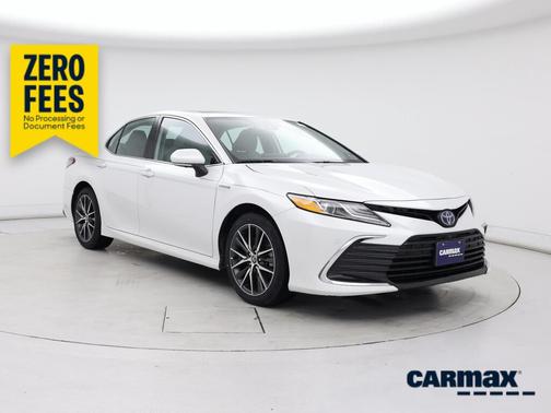 White 2021 Toyota Camry Hybrid XLE
