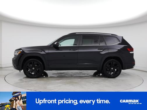 Black 2023 Volkswagen Atlas SE