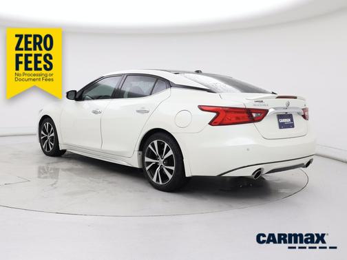 White 2016 Nissan Maxima SL