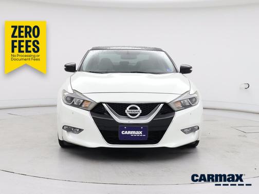 White 2016 Nissan Maxima SL