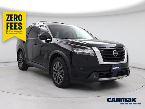 Black 2022 Nissan Pathfinder SL