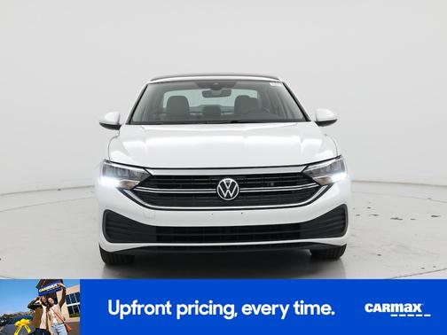 White 2023 Volkswagen Jetta SE