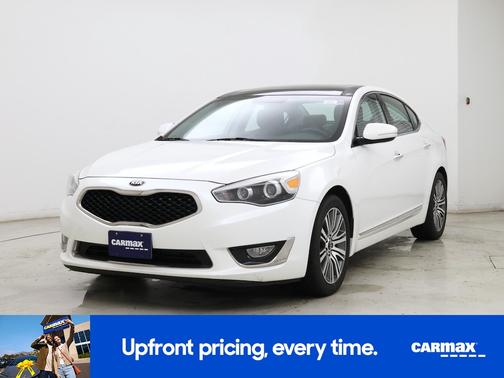 White 2016 Kia Cadenza Premium