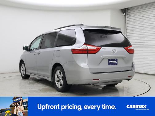 2019 Toyota Sienna LE