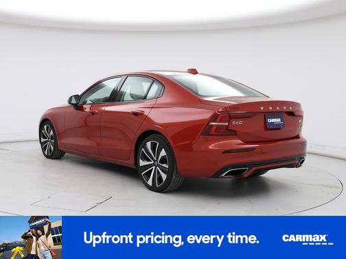 2022 Volvo S60 B5 Momentum