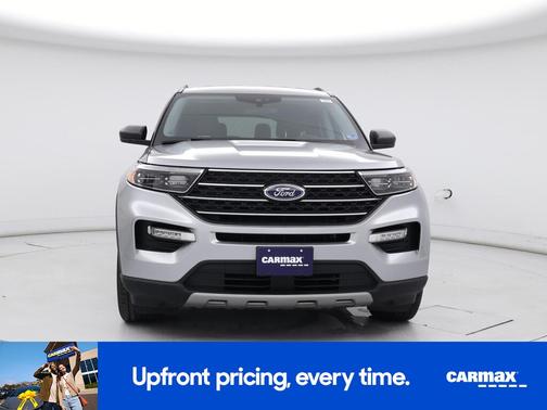 Silver 2023 Ford Explorer XLT