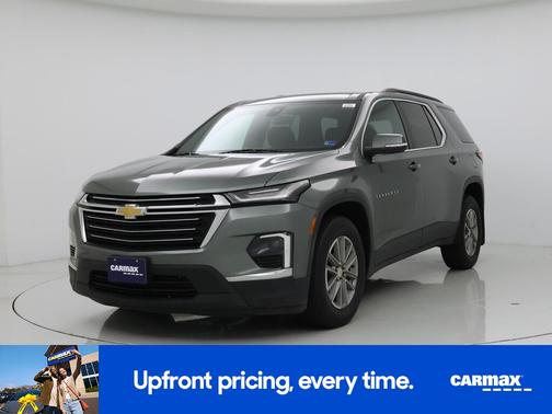 Green 2023 Chevrolet Traverse LT Cloth