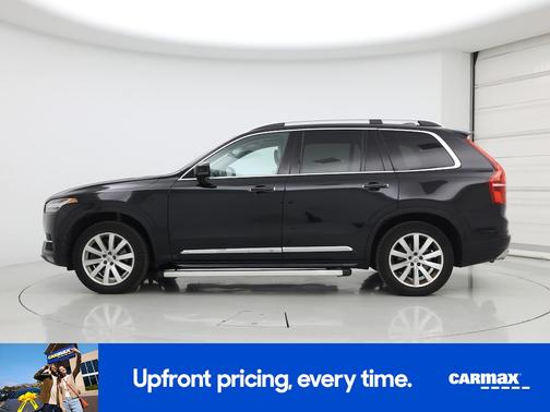 2017 Volvo XC90 T6 Momentum