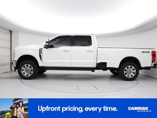 White 2023 Ford F-250 Lariat