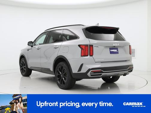 Gray 2023 Kia Sorento SX